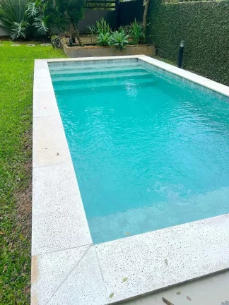 Imagem Casa com 3 dormitórios sendo1 suíte piscina e 2 vagas - Praia de Taquaras, Balneário Camboriú/SC