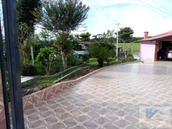 Imagem Casa para Venda em São José dos Pinhais, Campo Largo da Roseira, 2 dormitórios, 1 banheiro, 2 vagas