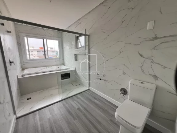 Imagem Casa Alto Padrão para Venda em Florianópolis / SC no bairro Ingleses do Rio Vermelho