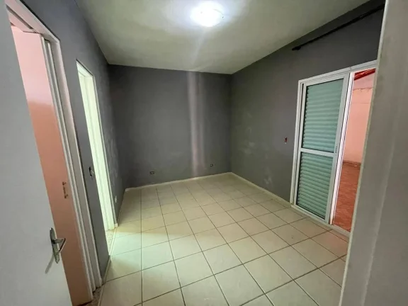 Imagem Sobrado com 270 m² 4 Dormitorios sendo 2 Suietes e 3 vagas de Garagens