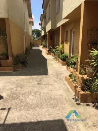 Imagem SANTO ANDRÉ Sobrado Condomínio fechado 74M², 3 dormitórios, 1 vaga com ótima localização e valor !!!