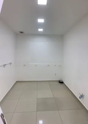 Imagem Salão para alugar, 120 m² por R$ 25.300,00/mês - Vila Romanópolis - Ferraz de Vasconcelos/SP