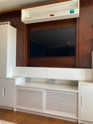 Imagem Apartamento 222 M², 1 por andar, 4Q, 4 Suítes, 6 Banheiros, 3 Vagas, Varanda, Lavabo, Piscina, Salão de Festas, Vista 360º protegida.