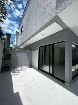 Imagem Casa de três quartos em Ingleses.