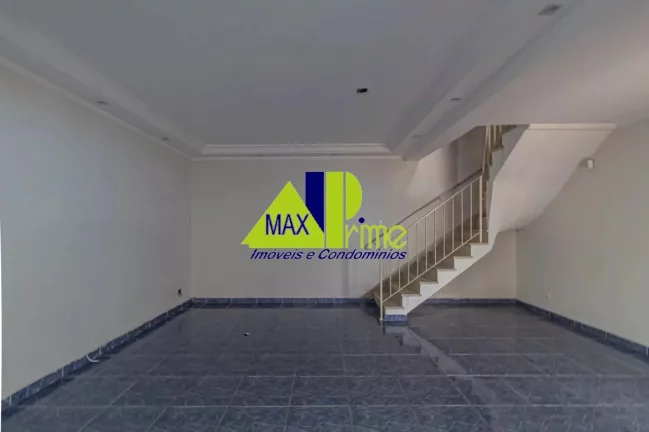 Imagem Casa de Luxo para Locação na Vila Granada, São Paulo-SP: 5 Quartos, 1 Suíte, 3 Salas, 3 Banheiros, 6 Vagas de Garagem.