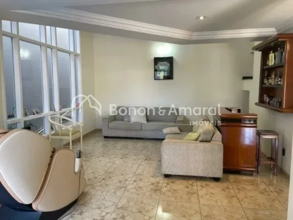 Imagem ResidÃªncia Ampla e ConfortÃ¡vel com Total Privacidade e SeguranÃ§a. Na parte superior da casa, vocÃ...