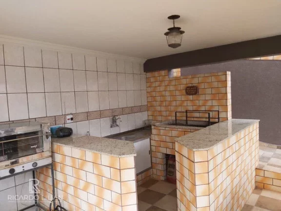 Imagem Atibaia - Casa de alto padrão com 4 dormitórios sendo 2 suítes, piscina, area gourmet e 10 vagas a venda