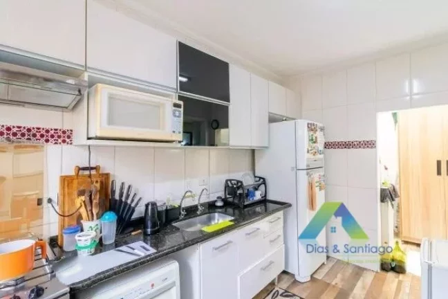 Imagem Casa de condomínio à venda com 174m², 3 quartos e 2 vagas