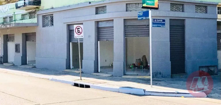Imagem Loja para alugar, 107 m² por R$ 2.500,00/mês - Floresta - Porto Alegre/RS