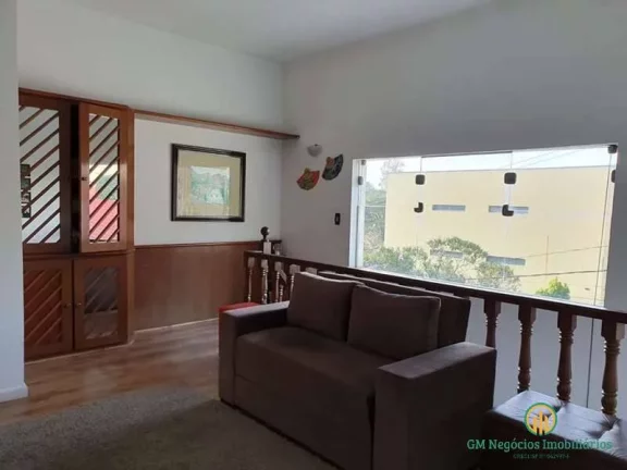 Imagem Casa com 3 suítes, piscina! Próximo ao Shopping Granja Viana