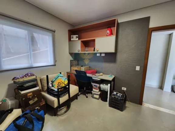 Imagem Casa Alto Padrão a Venda no bairro Granja Viana - Carapicuíba, SP
