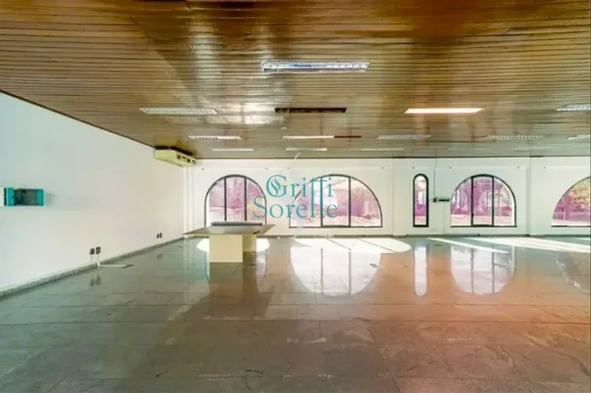 Imagem Sobrado Triplex para Alugar em Jardim Everest - São Paulo/SP.