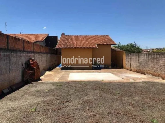 Imagem Casa Ampla na Zona Norte de Londrina – 382m² de terreno, 180m² construídos, 3 quartos, 5 vagas e espaço para futura área gourmet!
