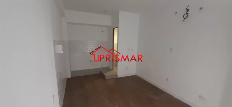 Imagem Alugo loja comercial no gonzaga, quadra da praia.