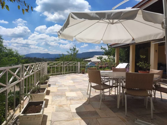 Imagem Linda Casa com Piscina