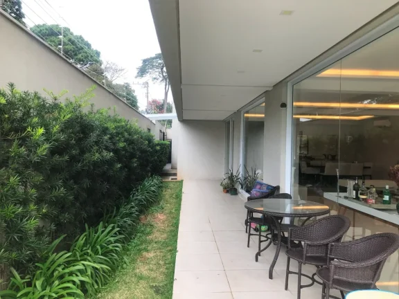 Imagem Casa Alto Padrão, Planalto Paulista - 400M², 3 Dorms, 3 Suítes + 1 Reversível, Armários, Jardim, Split.