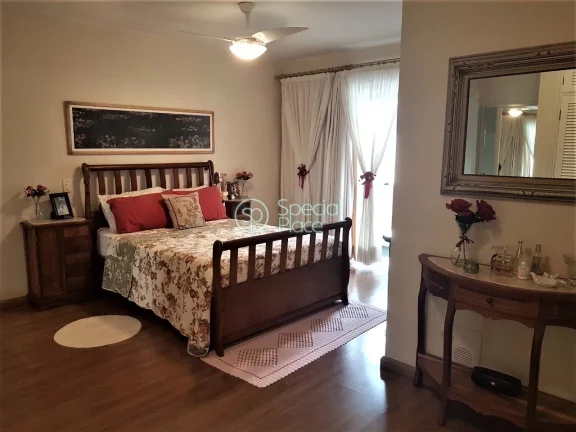 Imagem Ótimo apartamento com 199m² em Moema. Andar alto, living amplo com varanda, salas de estar, home e...