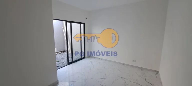 Imagem CASA COM 3 DORMITÓRIOS EM IPANEMA