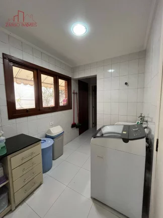 Imagem Belíssimo casa no horto do ypê - 2 suítes - 420 m²