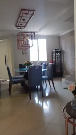 Imagem Residência Colonial de Luxo com Piscina e Espaço para Jogos Imagem Residência Colonial de Luxo com Piscina e Espaço para Jogos