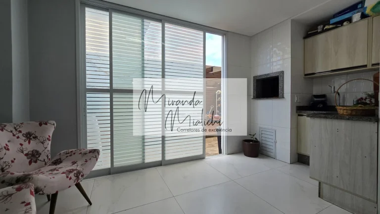 Imagem Casa Geminada Duplex à Venda no Jardim do Rio Vermelho | 3 Suítes | Espaço Gourmet