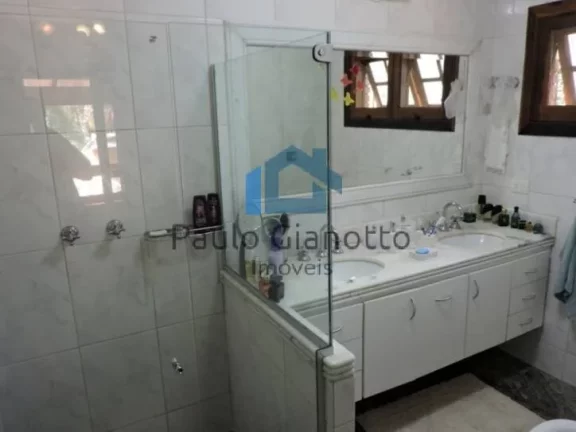 Imagem Exclusividade e Sofisticação: Casa de Alto Padrão na Granja Viana