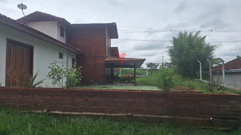 Imagem Vendo Lindíssima Chácara em Águas de São Pedro - SP