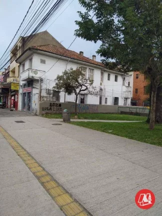 Imagem Sobrado com 3 dormitórios para alugar, 144 m² por R$ 2.023,00/mês - São João - Porto Alegre/RS