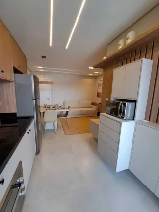 Imagem Apartamento com 2 dormitórios sendo 1 suíte e 1 vaga de garagem em Guaratuba