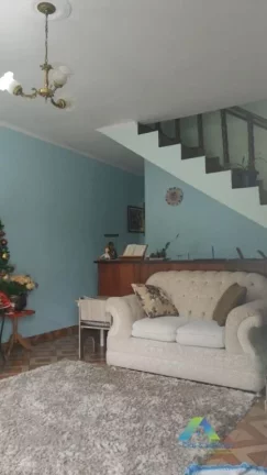 Imagem SANTO ANDRÉ Sobrado 200M², 3 dormitórios, 4 vagas com ótima localização e valor !!!