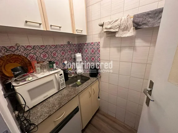 Imagem Sala Comercial à Venda no Centro de Londrina com 43 m² de Área Útil, Banheiro Privativo e Excelente Localização para Seu Negócio