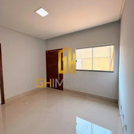 Imagem A casa possui 

- 3 quartos sendo 1 suíte 
- Sala
- Cozinha 
- 2 banheiros com nichos 
- 1 vaga de ...