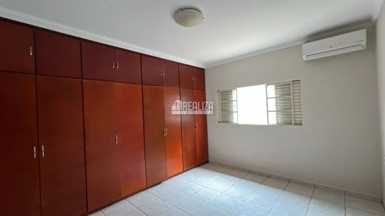 Imagem Casa para Alugar no Parque das Américas, em Uberaba