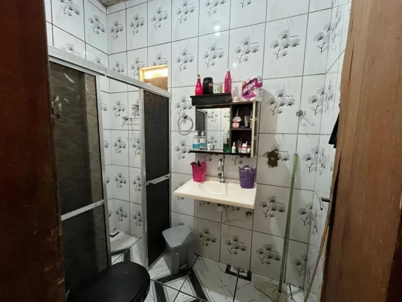 Imagem Casa à venda, com 3 quartos e 3 vagas de garagem
