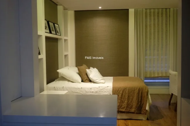Imagem Cobertura Duplex com 400m2 à venda no Itaim Bibi