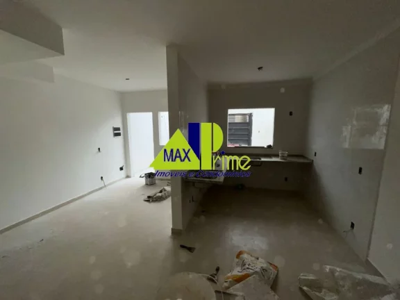 Imagem Imperdível! Casa à venda em São Paulo-SP, Vila Ré. 2 quartos, 1 suíte, 1 sala, 1 banheiro, 1 vaga de garagem. 85m².