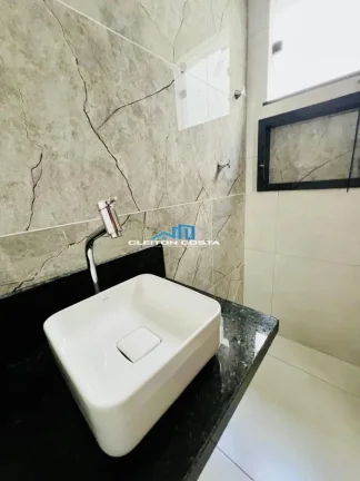 Imagem Casa para Venda em Feira de Santana, Parque Ipê, 2 dormitórios, 1 suíte, 1 banheiro, 2 vagas