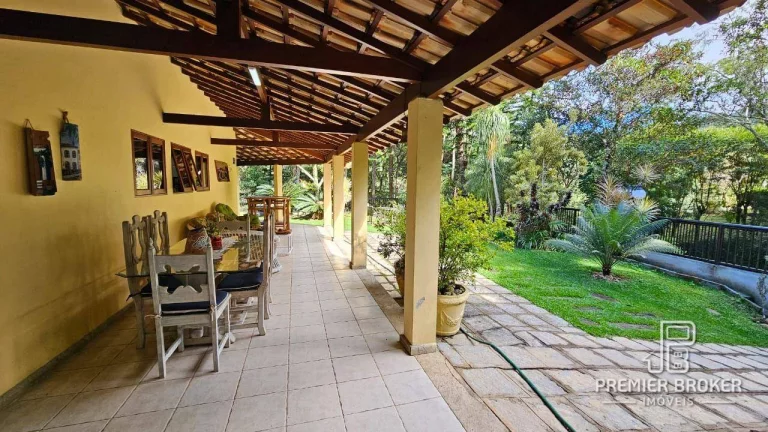 Imagem Casa com 3 dormitórios à venda, 350 m² por R$ 1.300.000,00 - Fazenda Boa Fé - Teresópolis/RJ