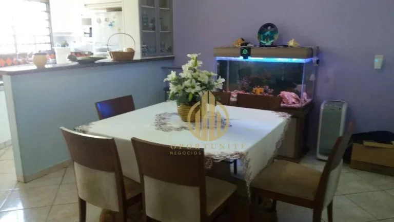 Imagem Casa á venda com 3 quartos sendo 1 suíte, Jardim Antártica, Ribeirão Preto