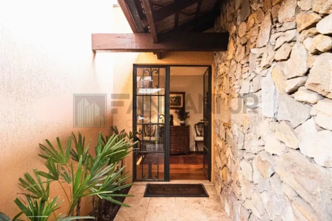 Imagem Deslumbrante casa à venda em São Paulo-SP, no Jardim Guedala: 3 quartos, 3 suítes, 4 salas, 5 banheiros, 4 vagas de garagem, 365m².
