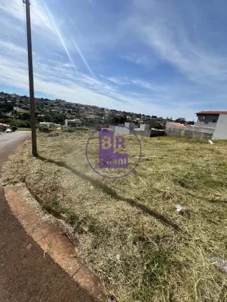 Imagem 02 Lotes a venda - localização privilegiada - ambos com três frentes - Valor R$ 400 mil cada Lote.