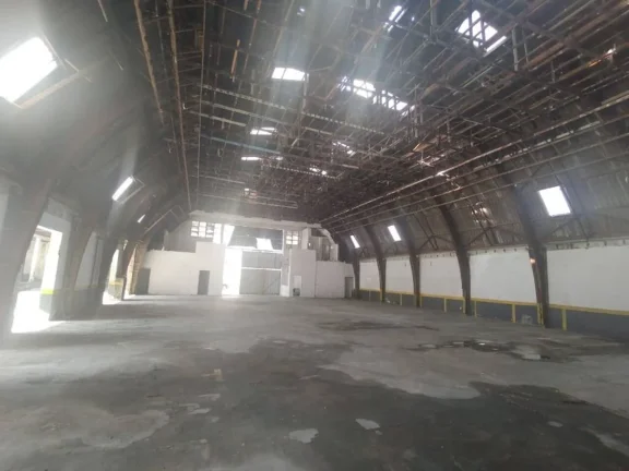 Imagem Galpão para Alugar com 944m² e 70 vagas!!!