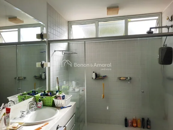 Imagem Esta casa térrea contemporânea oferece:
? Ambientes integrados com ótimo aconchego;
 ? Living amp...