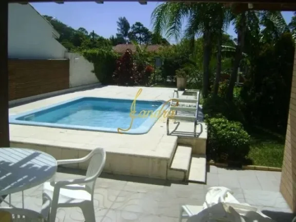 Imagem Casa térrea mobiliada e decorada em dois lotes, ótima localização