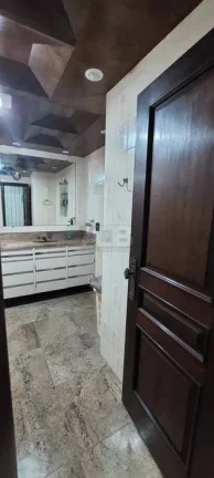 Imagem Apartamento para alugar na Avenida Atlântica, 3 quartos, 1 vaga, 287m2.
