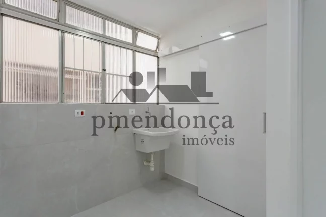 Imagem Apartamento reformado no Sumaré, 3 dormitórios (1 suíte) e 1 vaga.