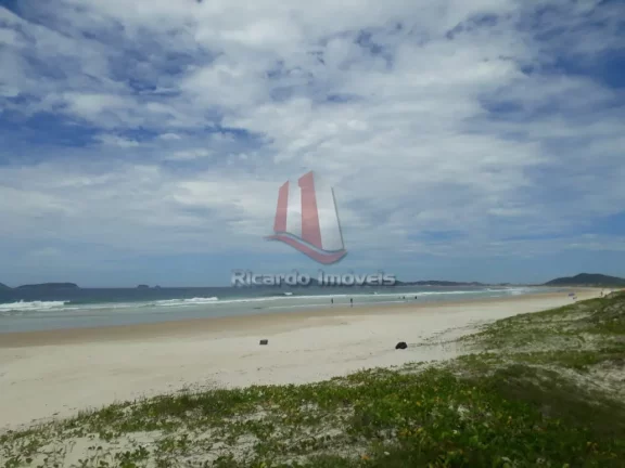 Imagem Casa Duplex Condomínio Praia do Pontal Peró