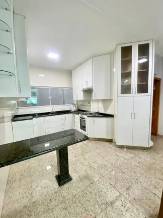 Imagem Sobrado Maravilhoso 174 m² 3 Dormitórios sendo 1 Suíte e 2 Vagas
