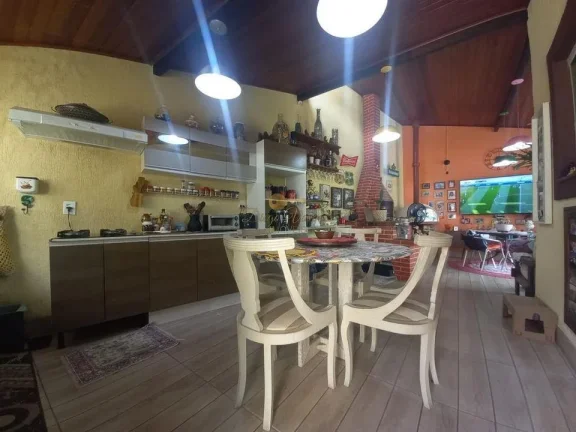 Imagem Casa em Condomínio para Venda em Teresópolis / RJ no bairro Vargem Grande