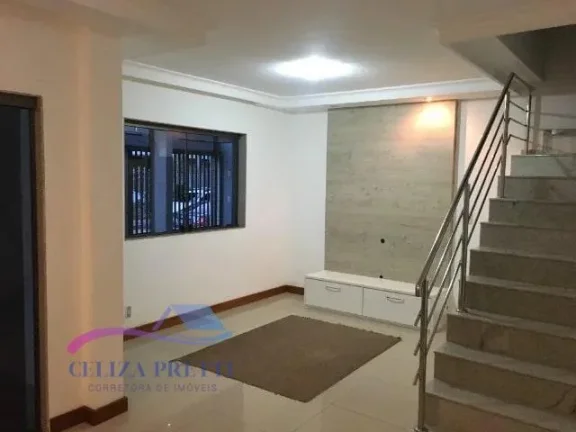 Imagem Casa de dois andares com 223m2, garagem para 4 carros, muito bem localizada em Jardim da Penha, próximo a comercio (padaria, restaurantes, supermercados, feira livre, posto de saúde, academias, farmácias etc.